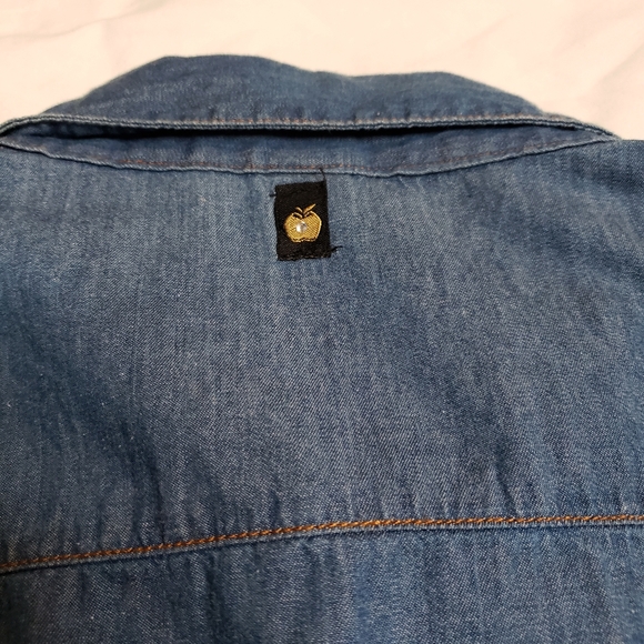 Apple Bottoms Blue Denim Button-Up Shirt Womens Size XL Y2K Streetwear Glitter - Picture 4 of 7